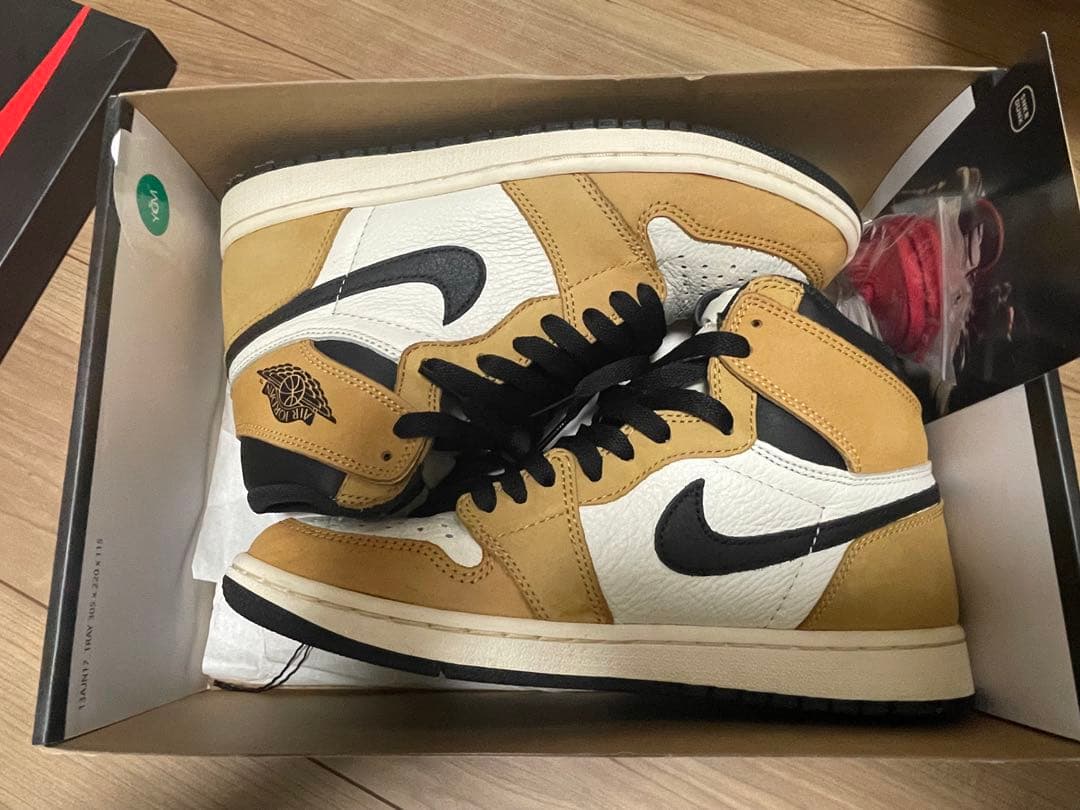 Nike Air Jordan 1 RETRO High ルーキーオブザイヤー