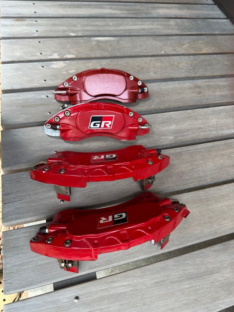 GR ブレーキキャリパーカバー 赤 4個セット