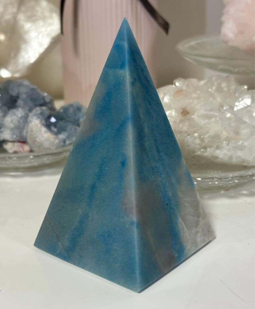 高品質　トロレアイト　BIG ピラミッド　天然石