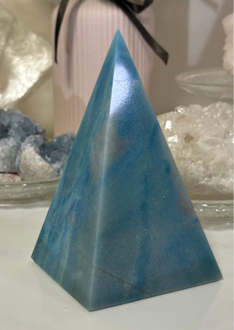 高品質　トロレアイト　BIG ピラミッド　天然石