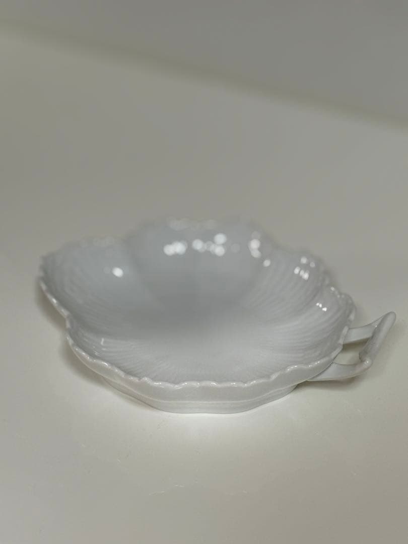 貴重　ロイヤルコペンハーゲン ホワイトフルーテッド　ハーフレースアーカイブトレー