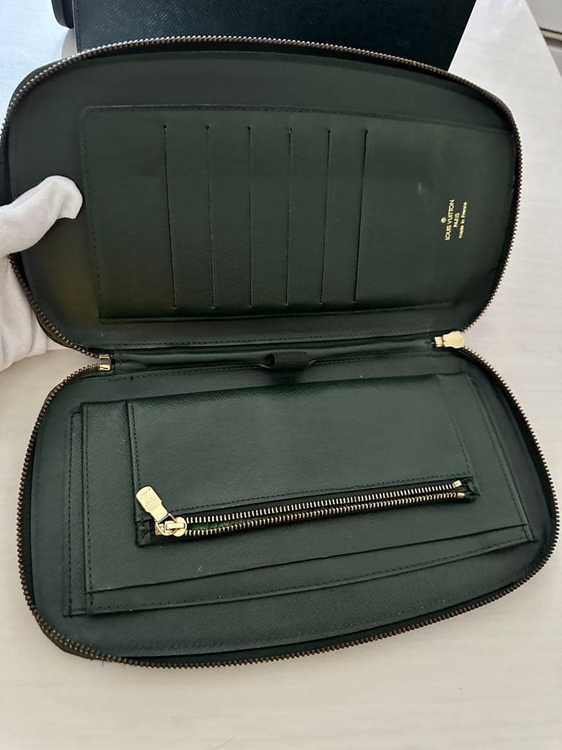 Louis Vuitton ダークグリーン レザー 長財布