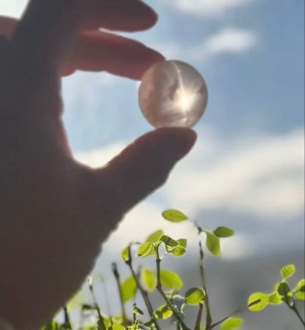 ホワイトガーデンスターローズクォーツ　スフィア28mm