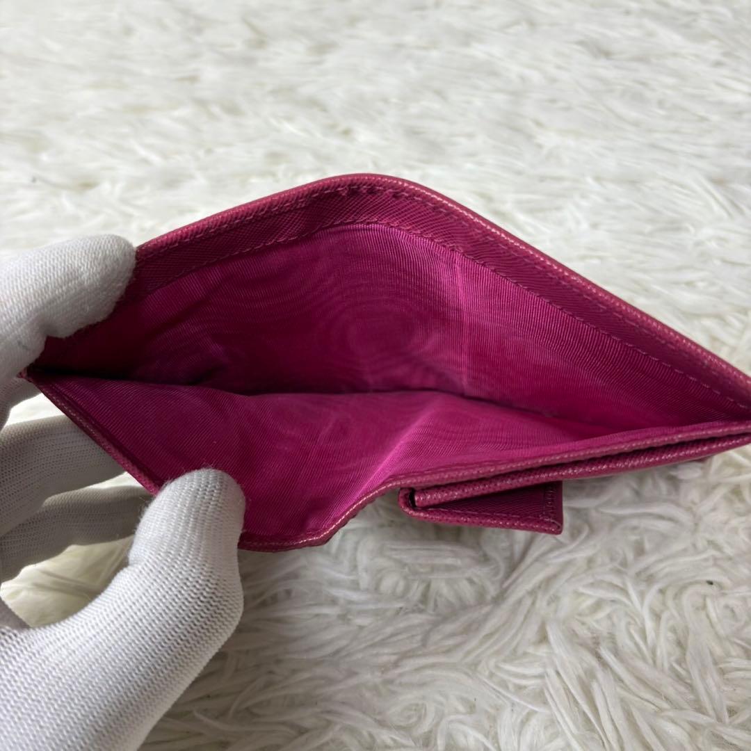 PRADA プラダ 二つ折り財布 希少ピンク色