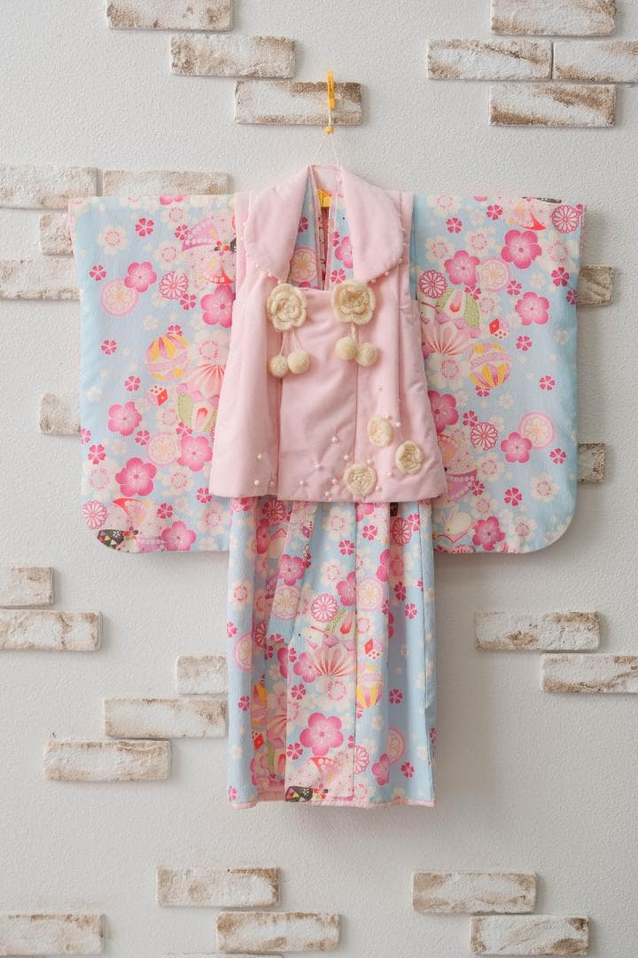 ３歳　七五三　花柄着物 ピンク水色