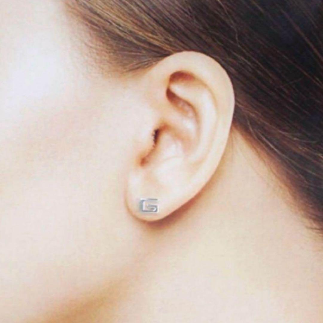 GUCCIグッチ　スクエアGピアス片耳　K18WG Gロゴ　メンズ/レディース