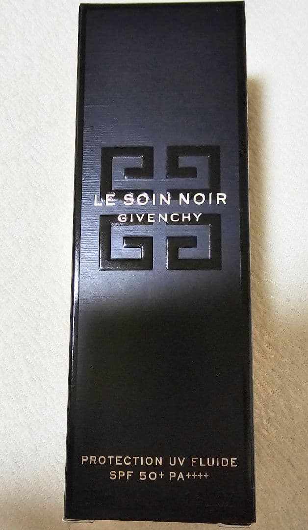 【新品未開封】ジバンシイ ソワン ノワール UV フルイド (下地) 30mL