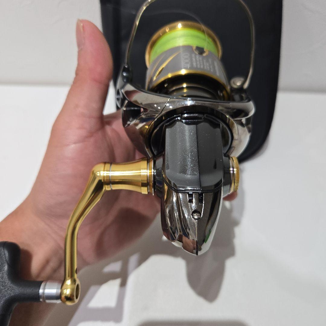 14STELLA 4000XG スピニングリール 専用ケース付き