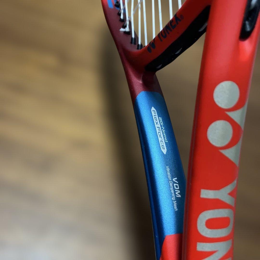 YONEX VCORE 95 テニスラケット ヨネックス　Vコア　2021年