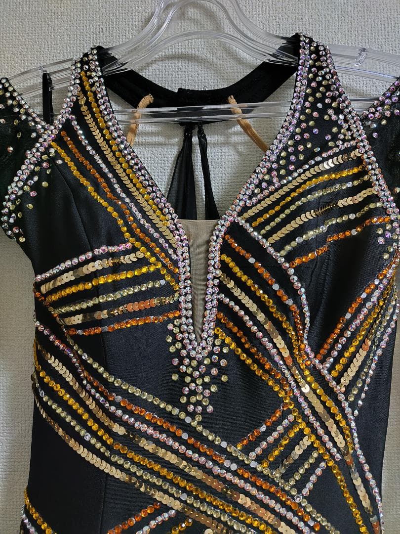 スタンダートドレス　黒　サイズM　白樺