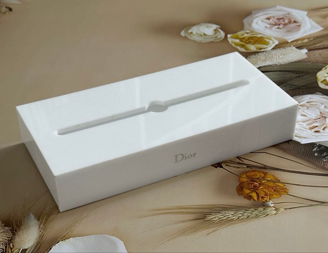 ディオールティッシュボックス　プラスチック製　ホワイト　インテリア　DIOR