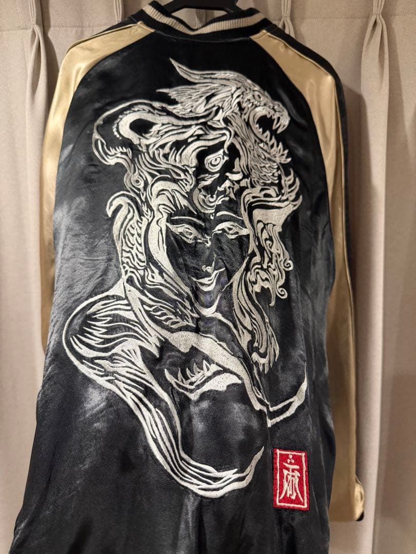 雨宮慶太shina 黒金 スカジャン