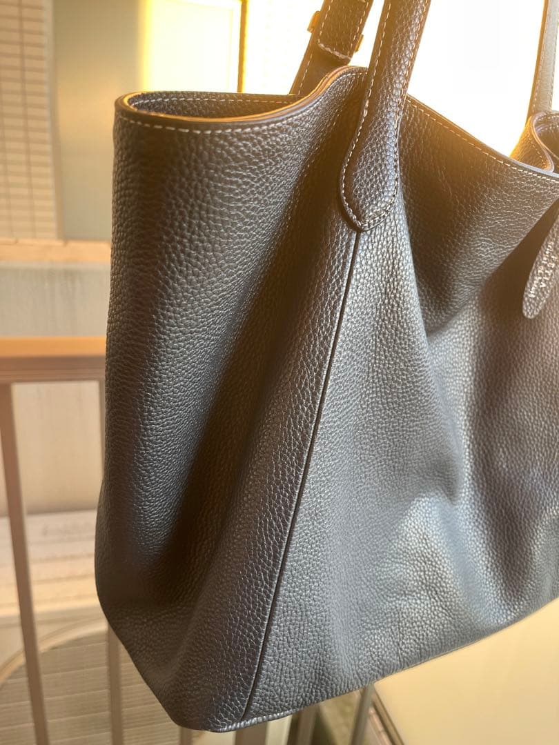 Fetia（フェティア）シュリンクレザー トートバッグ