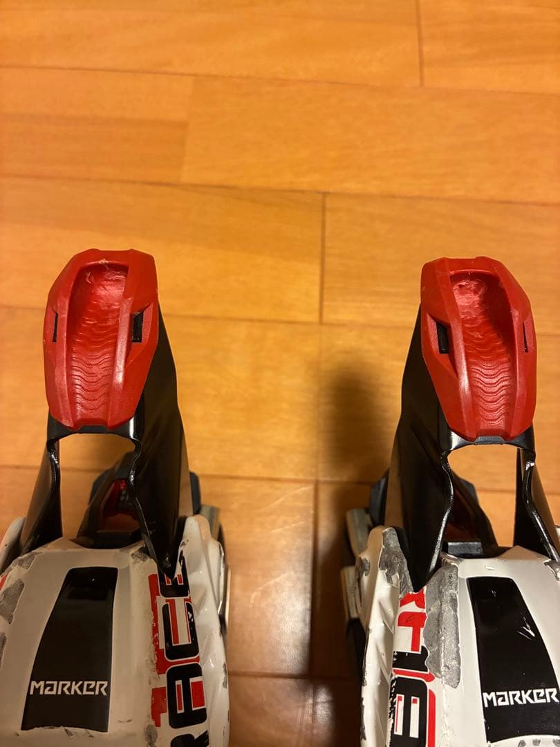Marker Race 18 ビンディング ホワイト/レッド