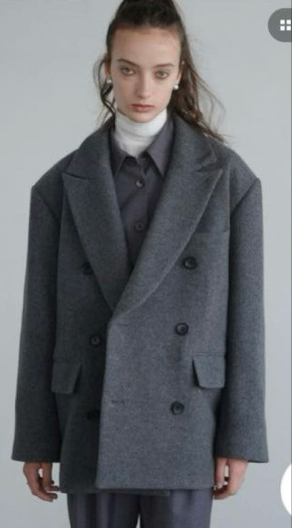 クラネ　OVER SHOULDER PEAKED LAPEL COAT 2