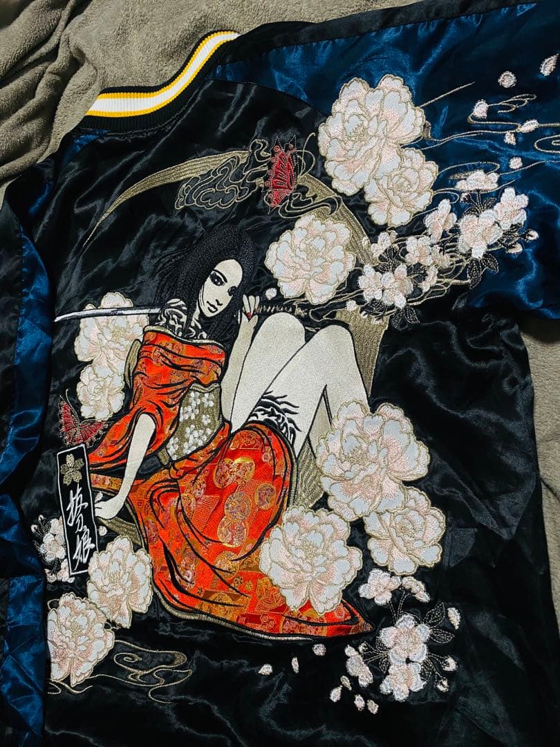 RETRIBUTION 日本芸者　スカジャン　限定版　サテン 2面使う