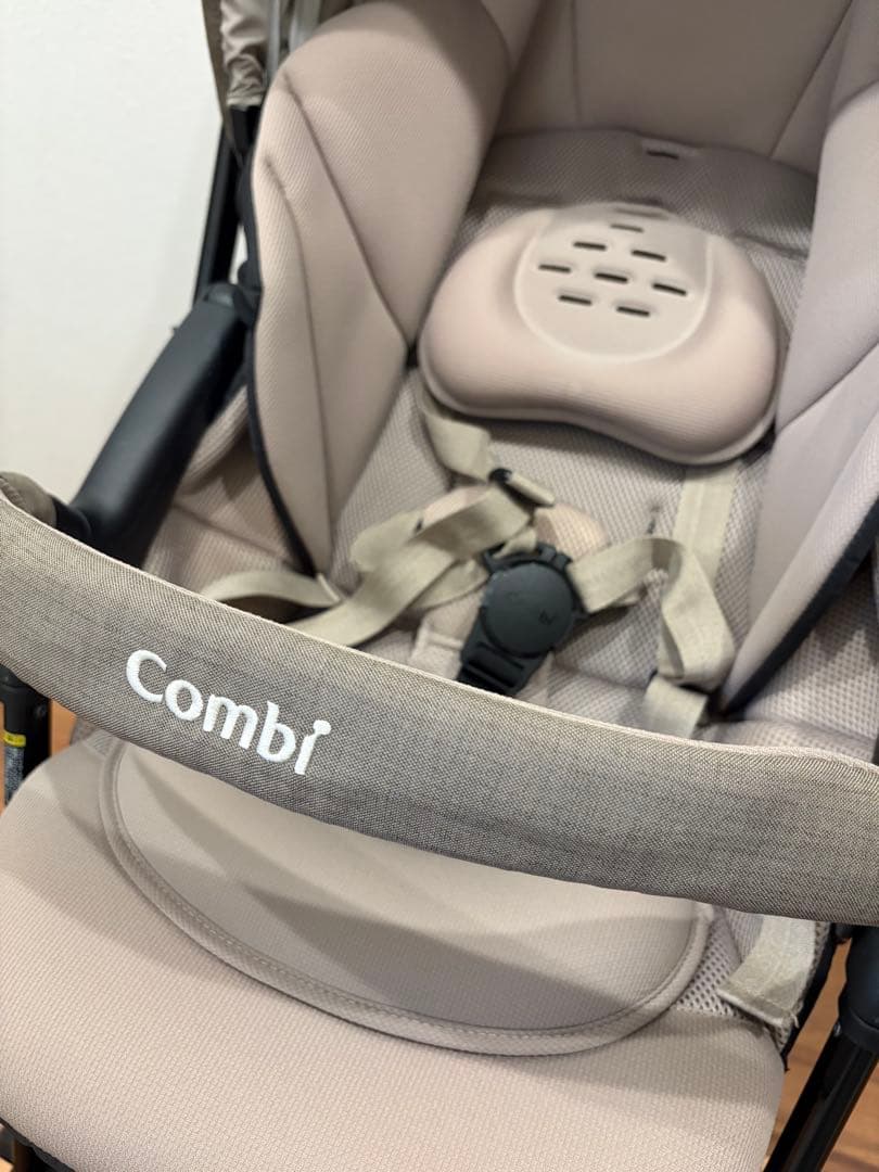 美品★combiスゴカル plus エッグショック HZ グレージュ ベビーカー