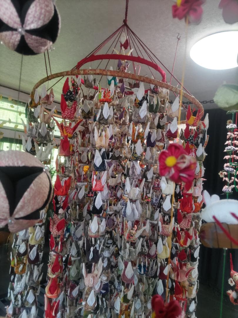 吊るし飾り　千羽鶴