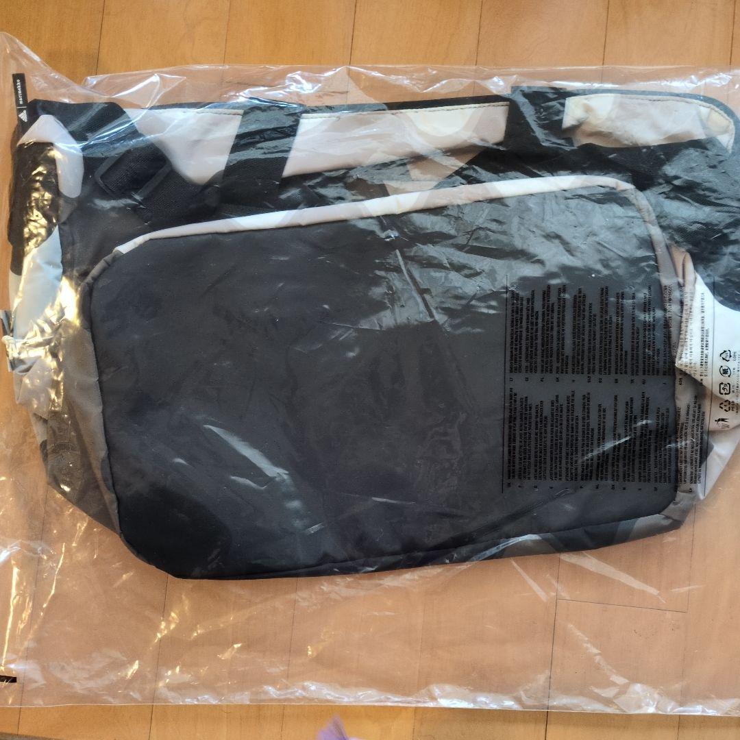 アディダス　マリメッコ　バッグ