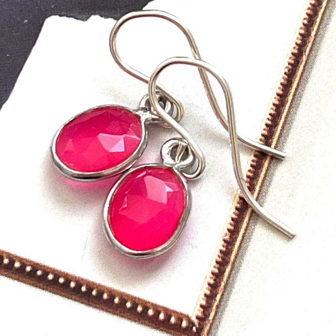 じばにゃん☺︎ 1点作品☆ 大粒エメラルドピアス　イヤリングに変更可能☺︎