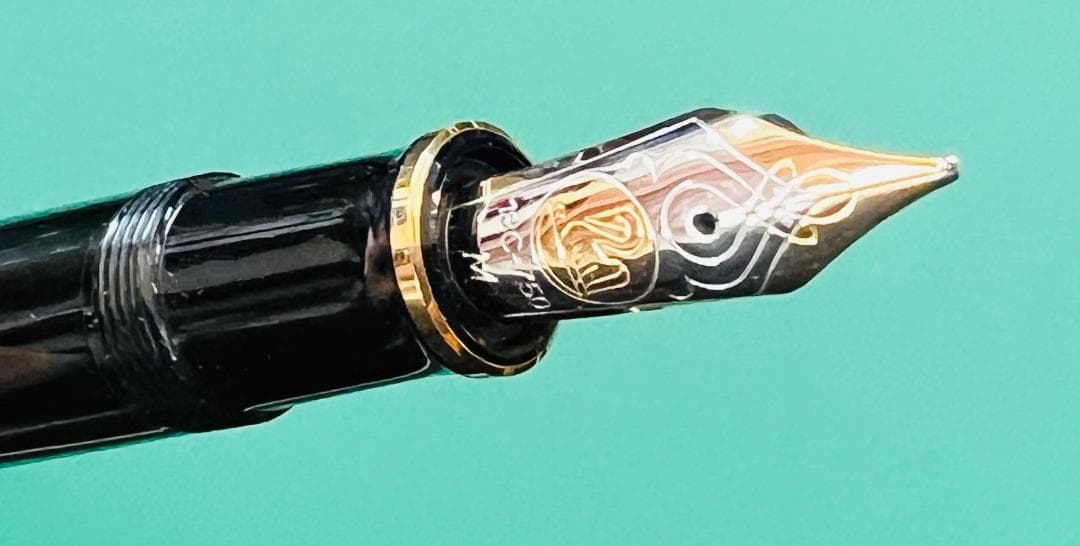 【値下げ中】ペリカン 万年筆 M800 18K M専用ケース付き 美品