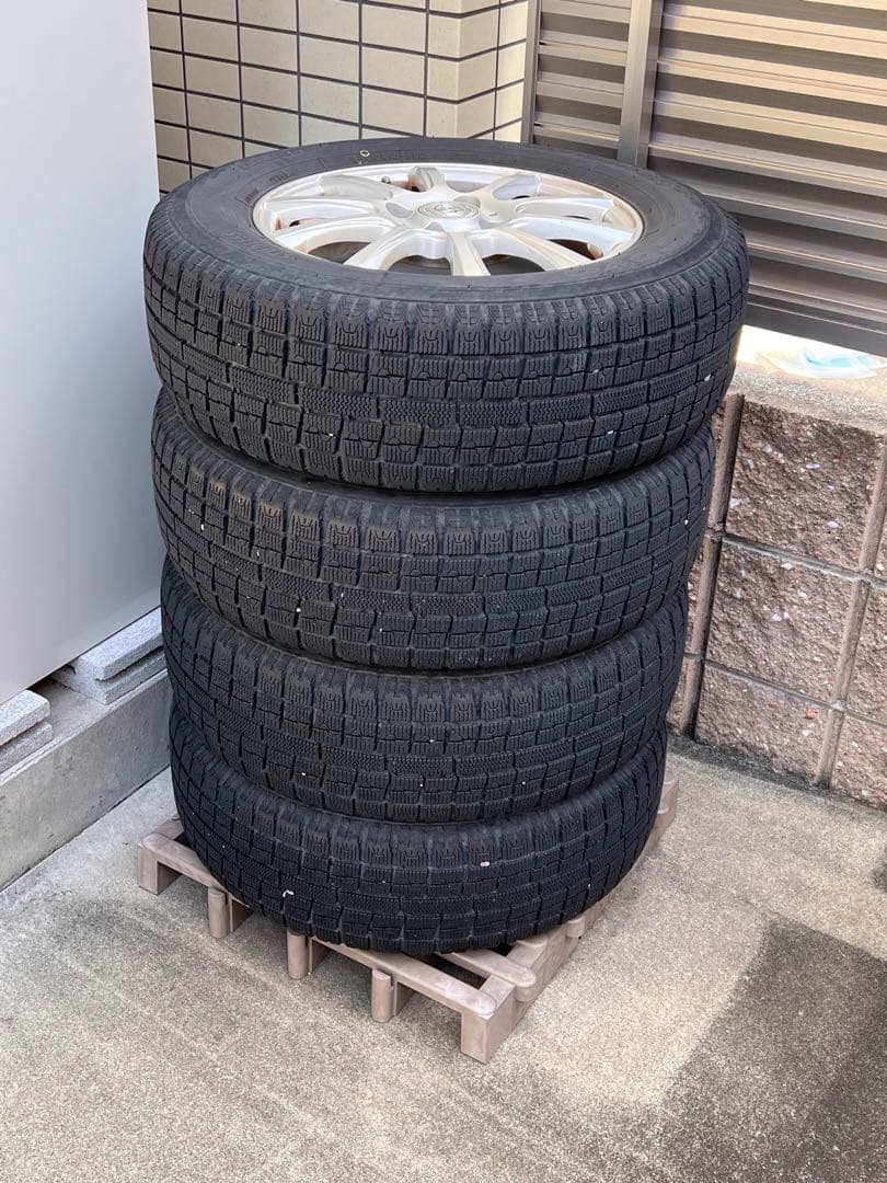 【名古屋引取限定】フリードスパイクHV185/70R14 スタッドレス4本セット