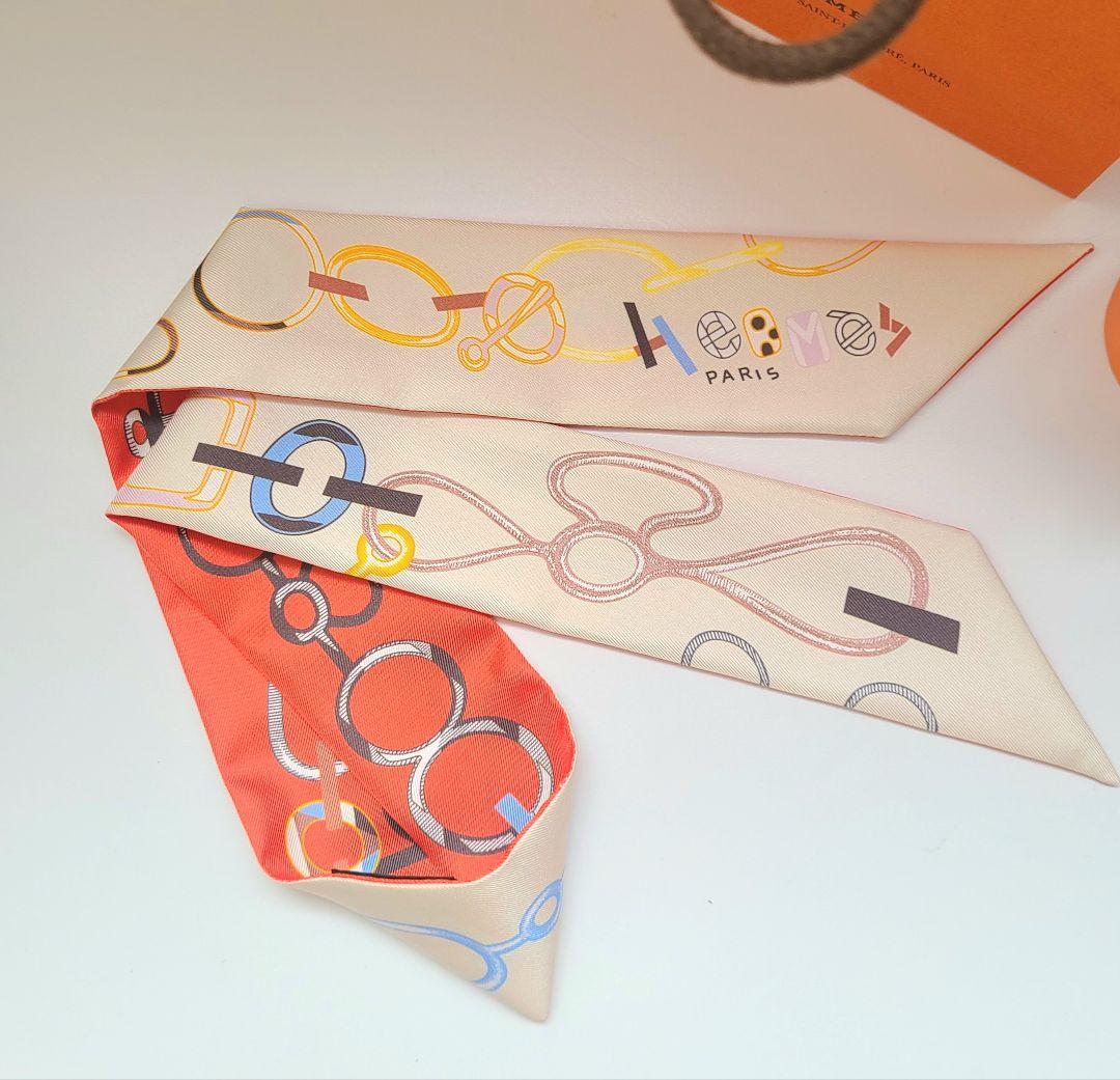 HERMES エルメス ツイリー ド レ ブックル