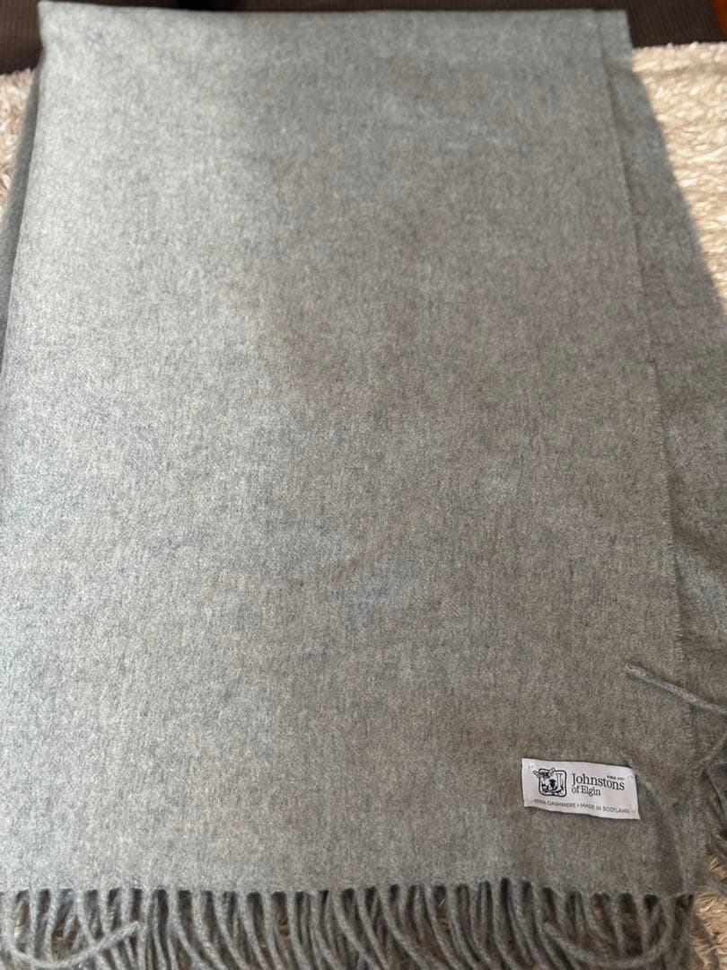 ジョンストンズ　カシミヤ100% 大判ストール　グレー