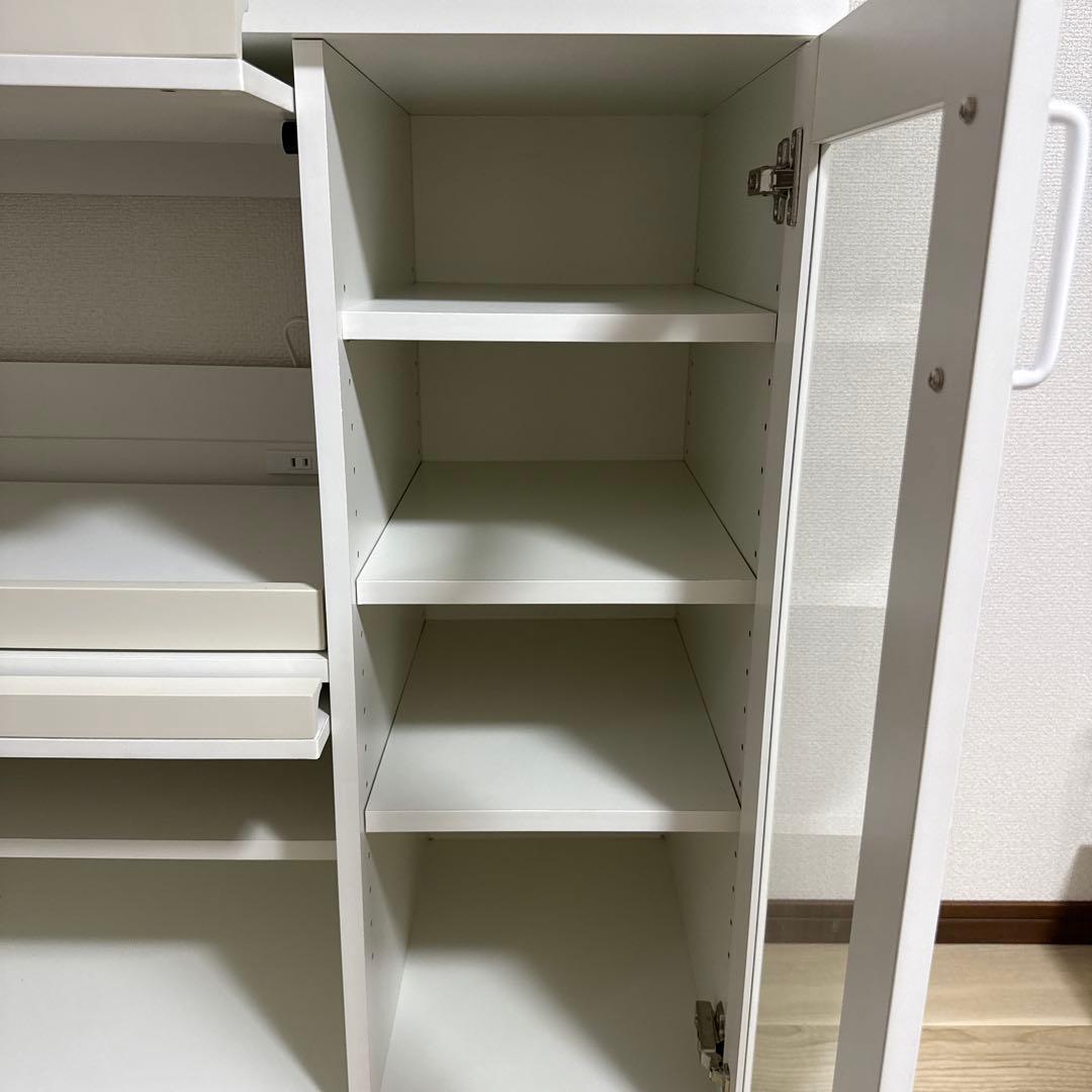 キッチン収納　北欧　フラップ付きキャビネット食器棚