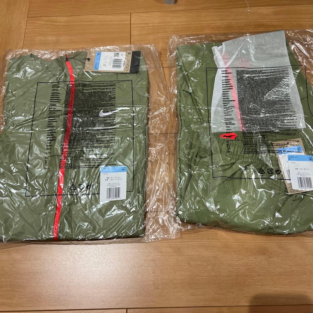 新品　NIKE ウインドブレーカーセット　上下　M