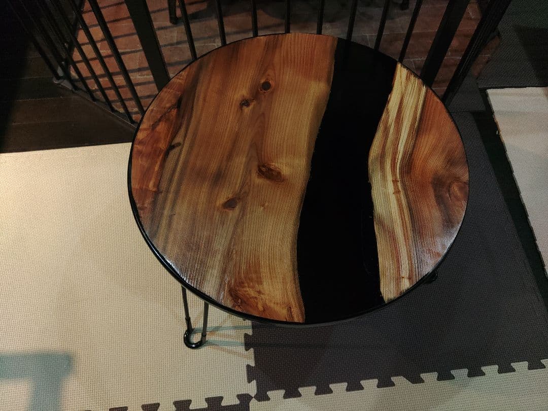 杉とブラックレジンの折り畳みローテーブル