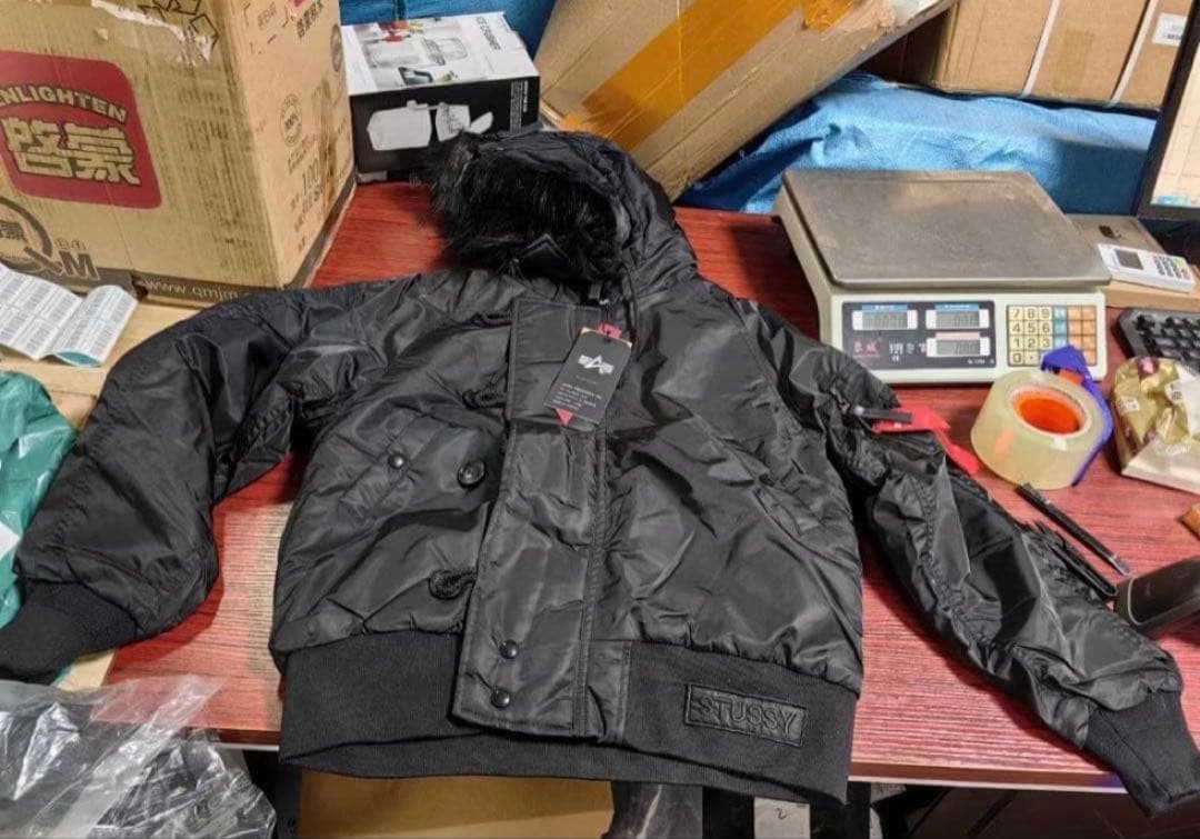 STUSSY × ALPHA N-2B SHORT WAIST PARKA M3