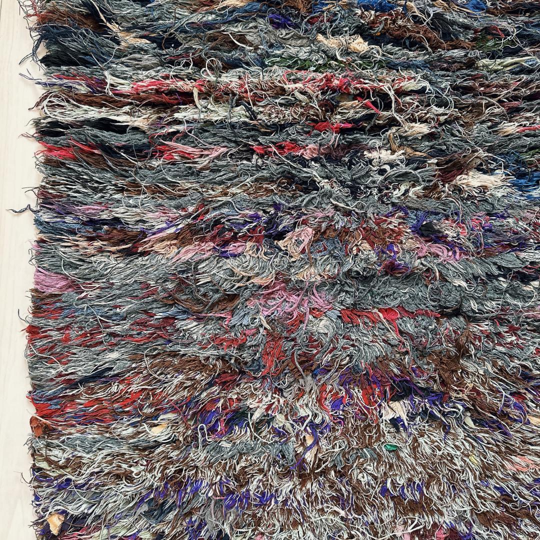 モロッコ製ヴィンテージラグ148 グレー ブルー ピンク パープル ブラウン