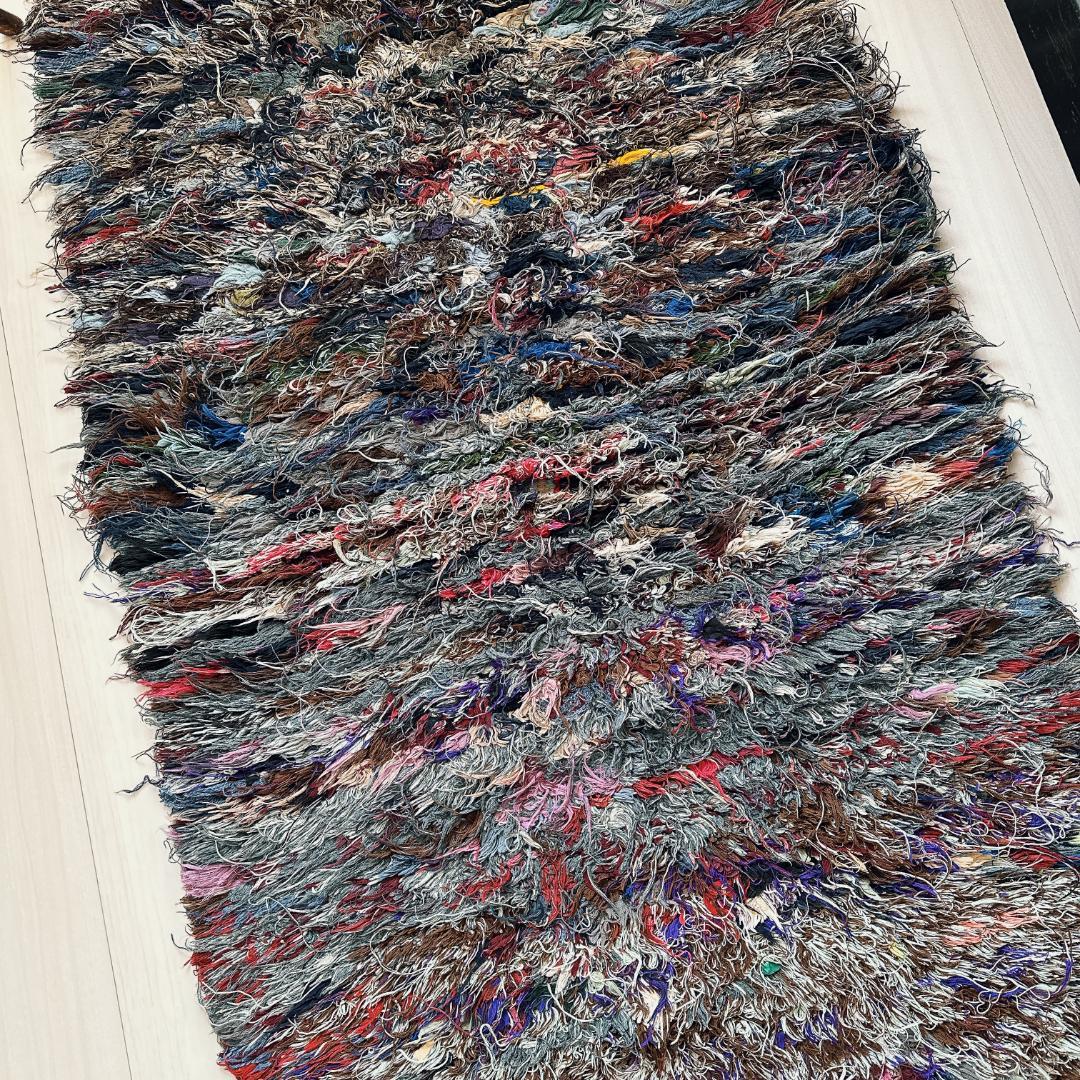 モロッコ製ヴィンテージラグ148 グレー ブルー ピンク パープル ブラウン