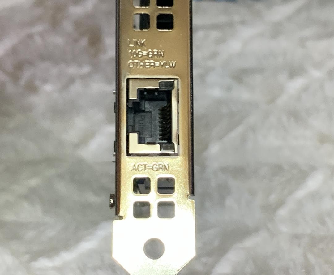 Intel X550-T1 10GbE ネットワーク カード - 高速。