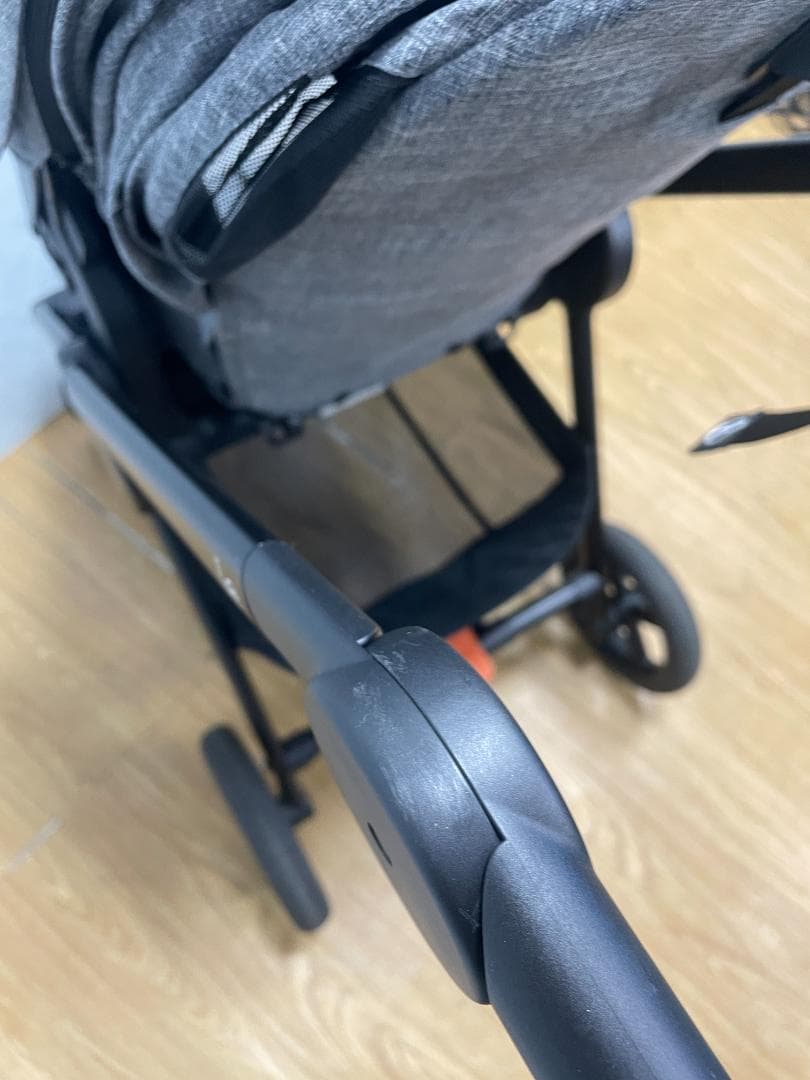 Y♢897 STOKKE ベビーカー BEAT　ブラックメラーンジ 折りたたみ可