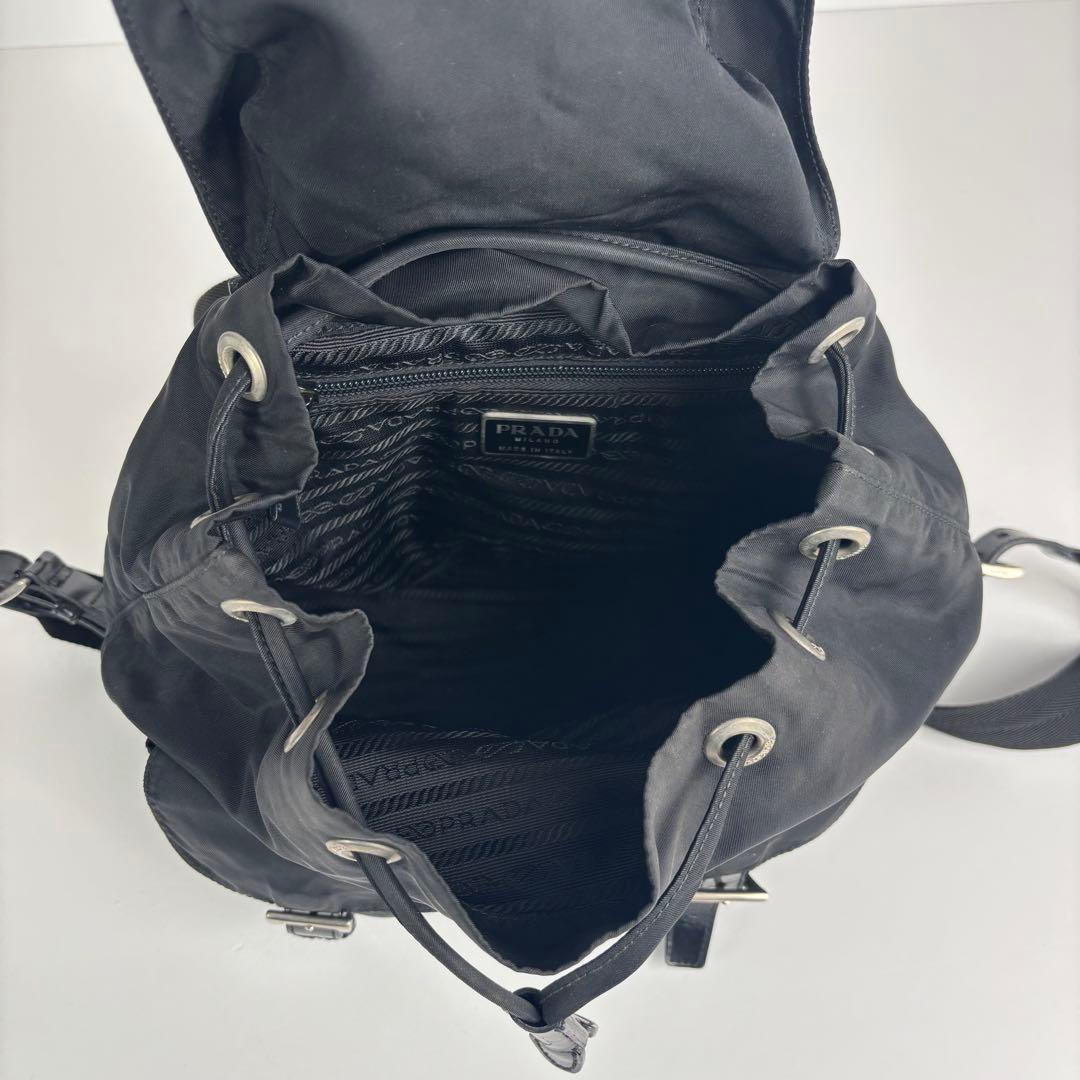 美品 プラダ リュック 巾着 三角ロゴプレート ナイロン レザー ブラック