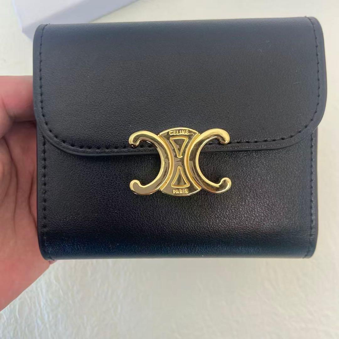 CELINE ブラックレザー三つ折り財布
