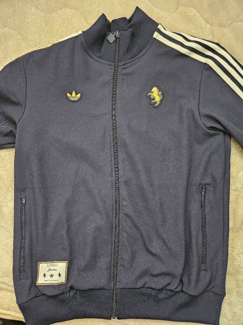 ユベントス アディダス ジップアップジャケット ネイビー