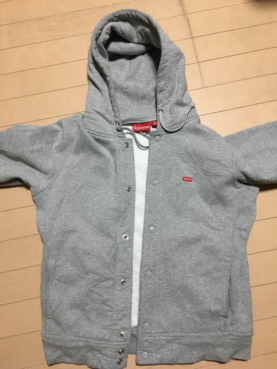 supreme small boxスナップボタン パーカー