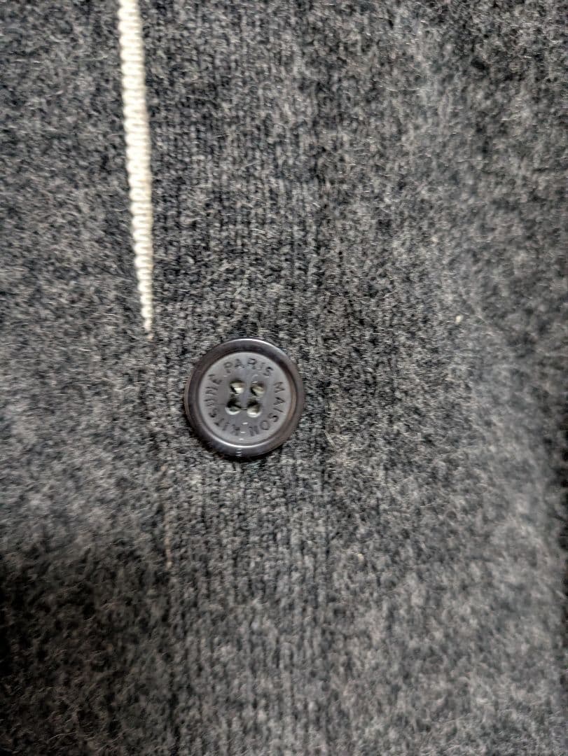 メゾンキツネ　カーディガン　チャコールグレー　ワンポイント　刺繍　L