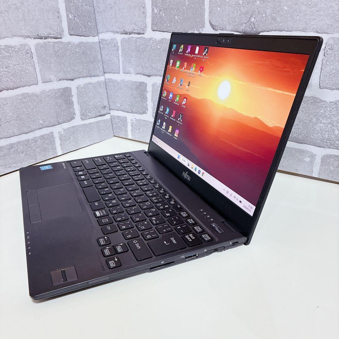 美品 富士通 軽量 薄型 SSD 初期設定済 ノートパソコン Windows11