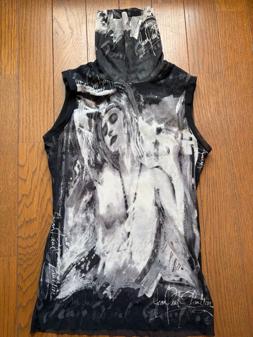ジャンポールゴルチエ　アートプリント ハイネック ノースリーブ