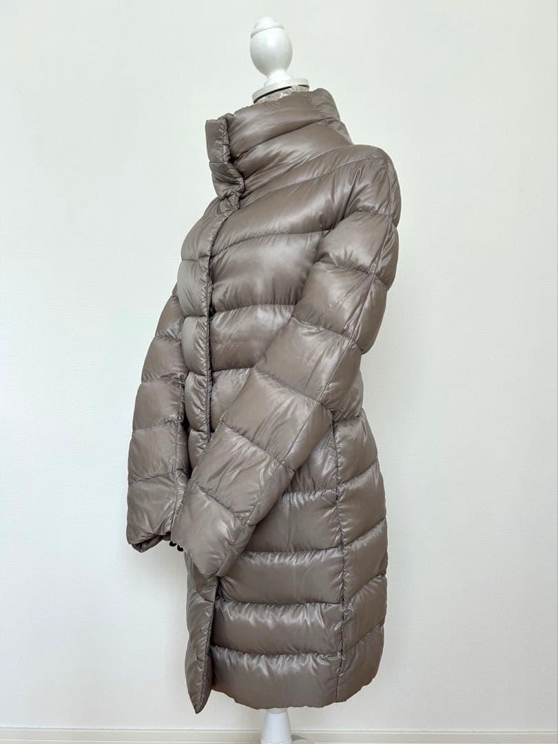 HERNO ヘルノ　ロングダウンジャケット　グレージュ　42サイズ レディースL