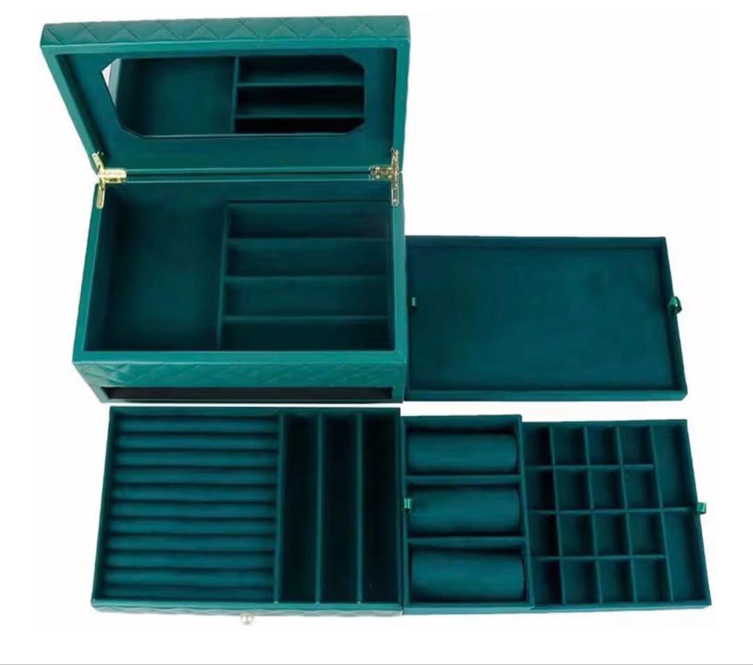 ミラー付きキルティングアクセサリーケース　大容量　ジュエリーケース