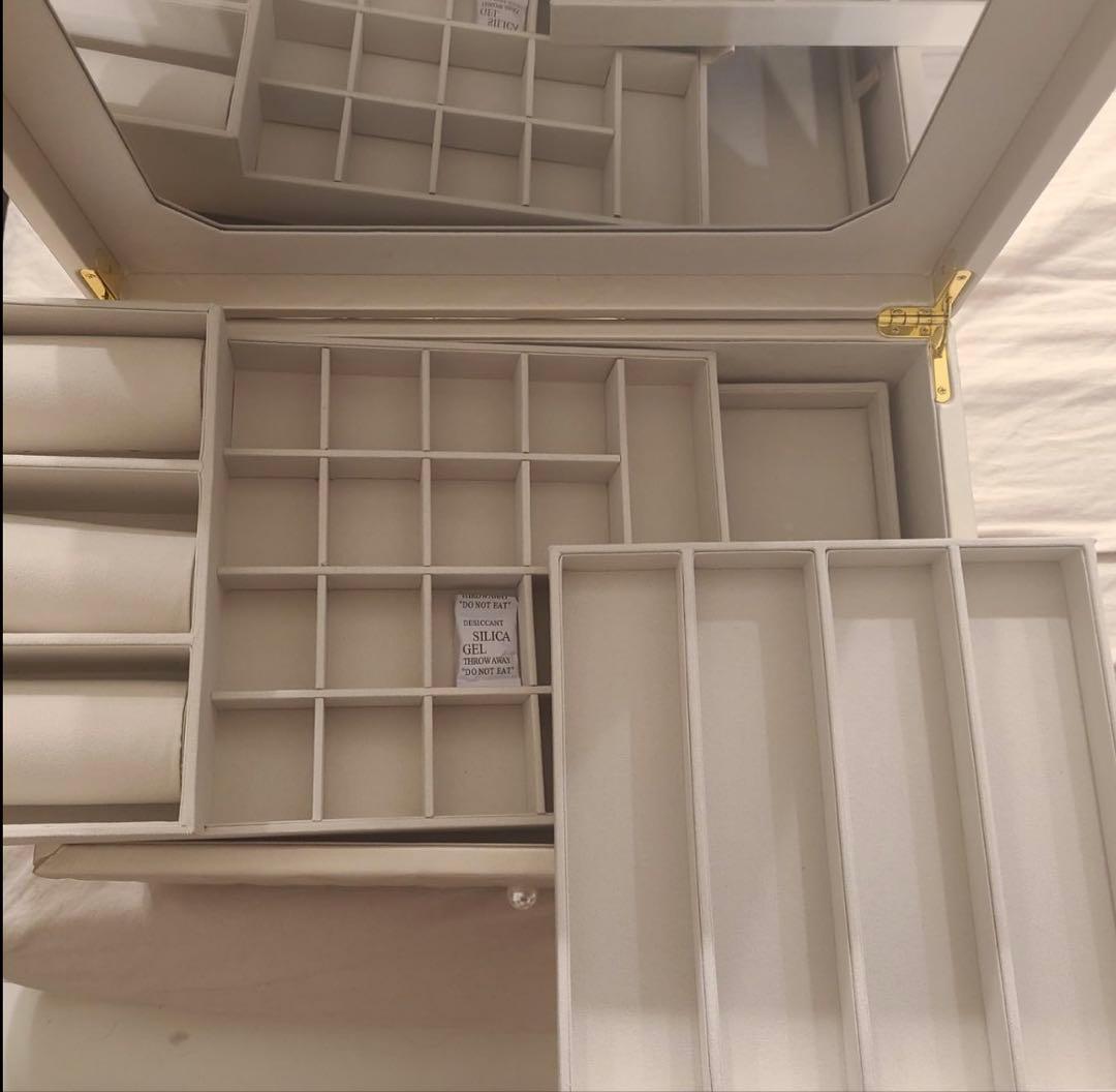 ミラー付きキルティングアクセサリーケース　大容量　ジュエリーケース