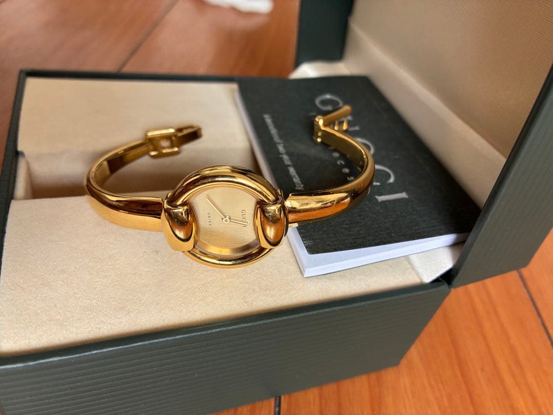 GUCCI グッチ 1400L レディース 腕時計 ゴールド文字盤 稼働品