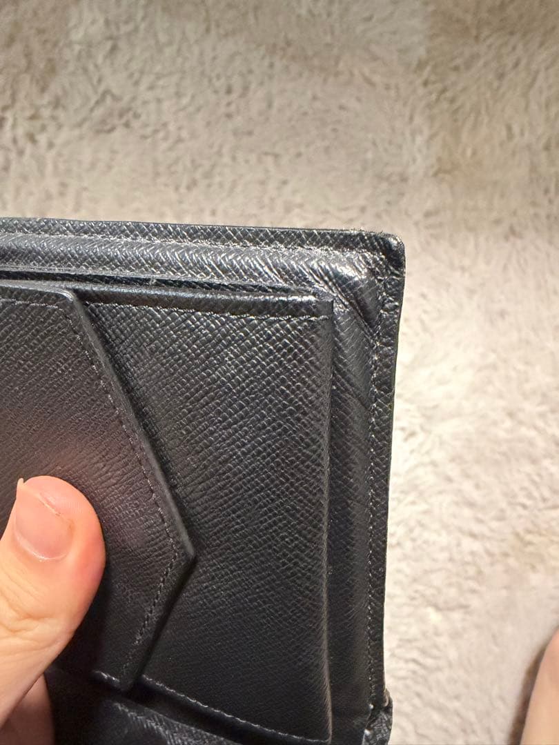 ルイ・ヴィトン ブラック 二つ折り財布