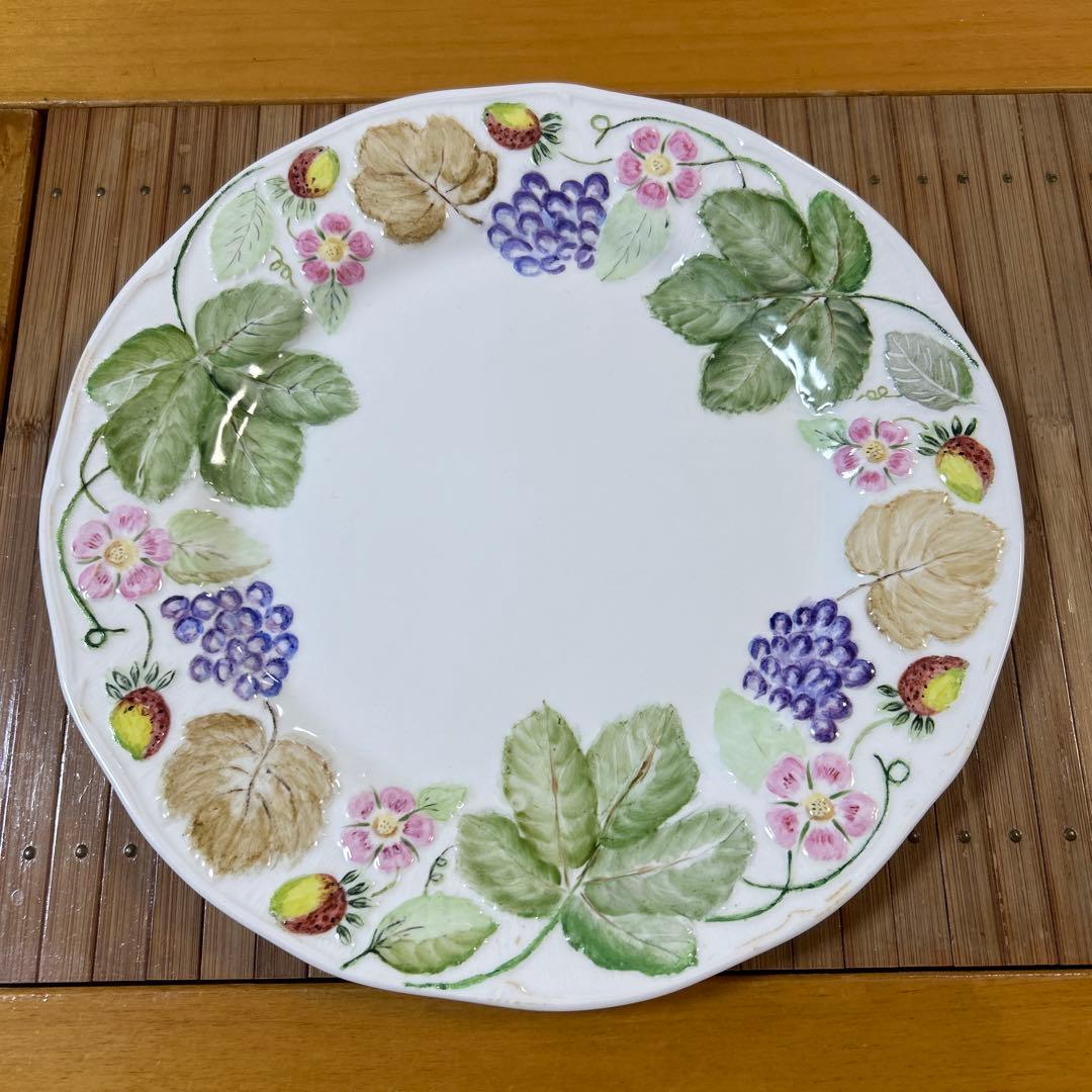 希少　レア　ウエッジウッド立体　ハンドペイント　いちご　ぶどう