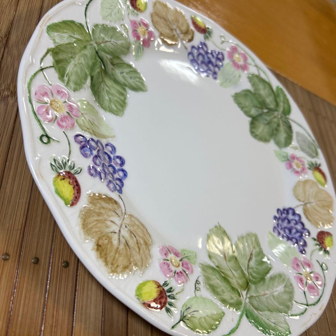 希少　レア　ウエッジウッド立体　ハンドペイント　いちご　ぶどう